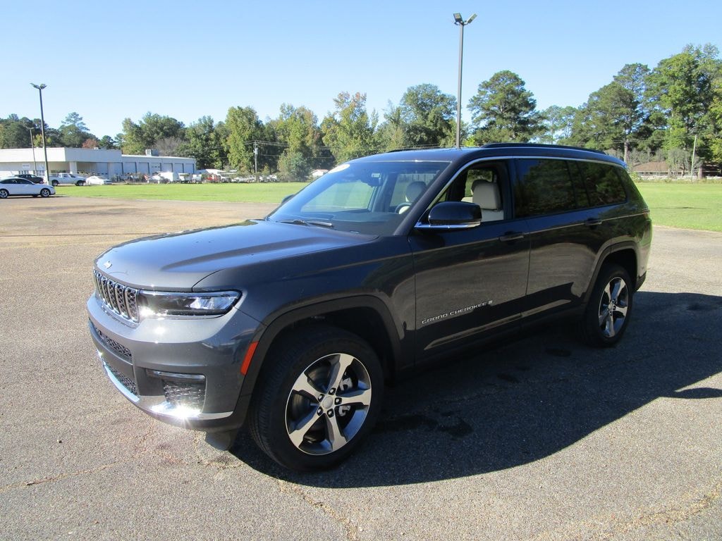 New 2025 Jeep Grand Cherokee L LIMITED 4X4 Sport Utility