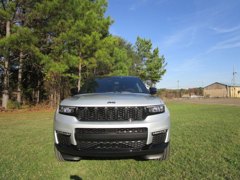 New 2025 Jeep Grand Cherokee L LIMITED 4X4 Sport Utility