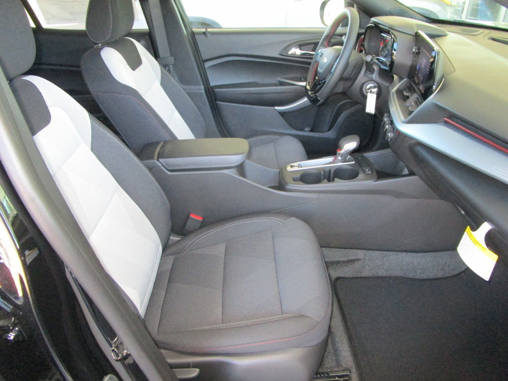 2026 Chevrolet Trax RS - Photo 24