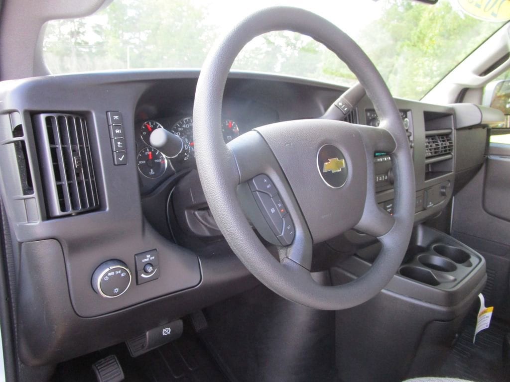 2025 Chevrolet Express Cargo Work Van - Photo 22