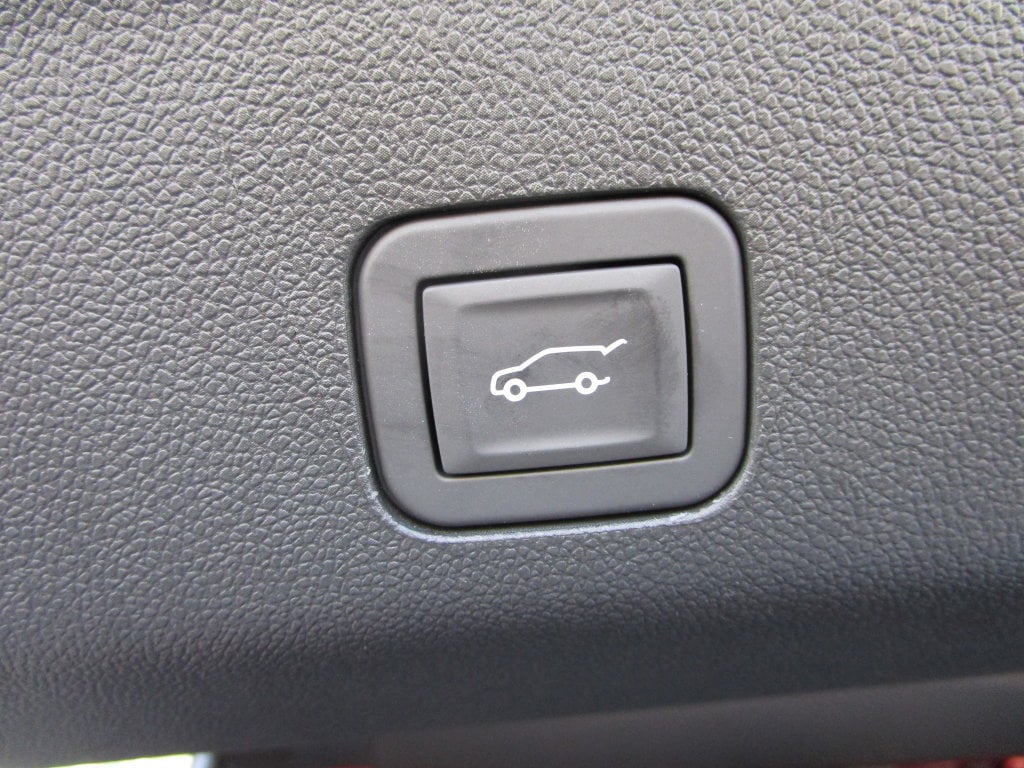 2026 Chevrolet Tahoe Z71 - Photo 17