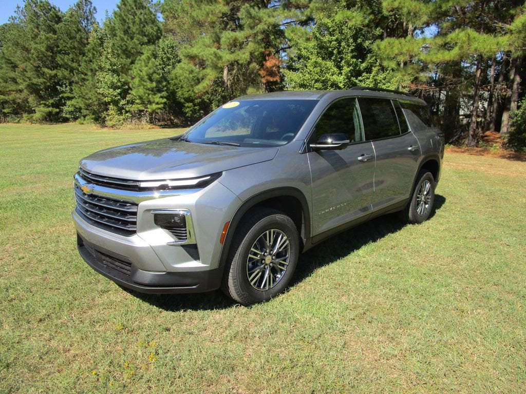 2026 Chevrolet Traverse LT's photo