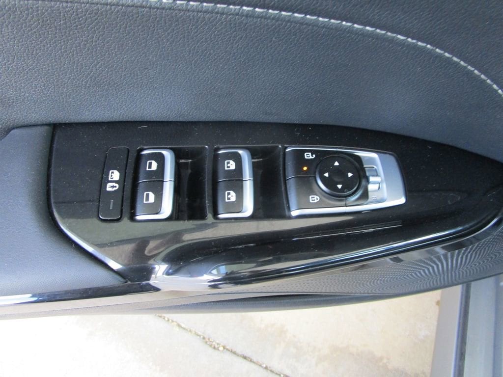 2025 Kia K5 GT-Line - Photo 19