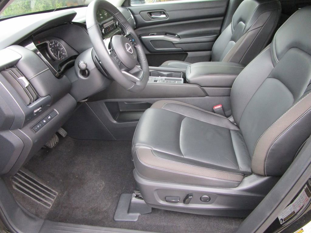 2024 Nissan Pathfinder SL - Photo 18