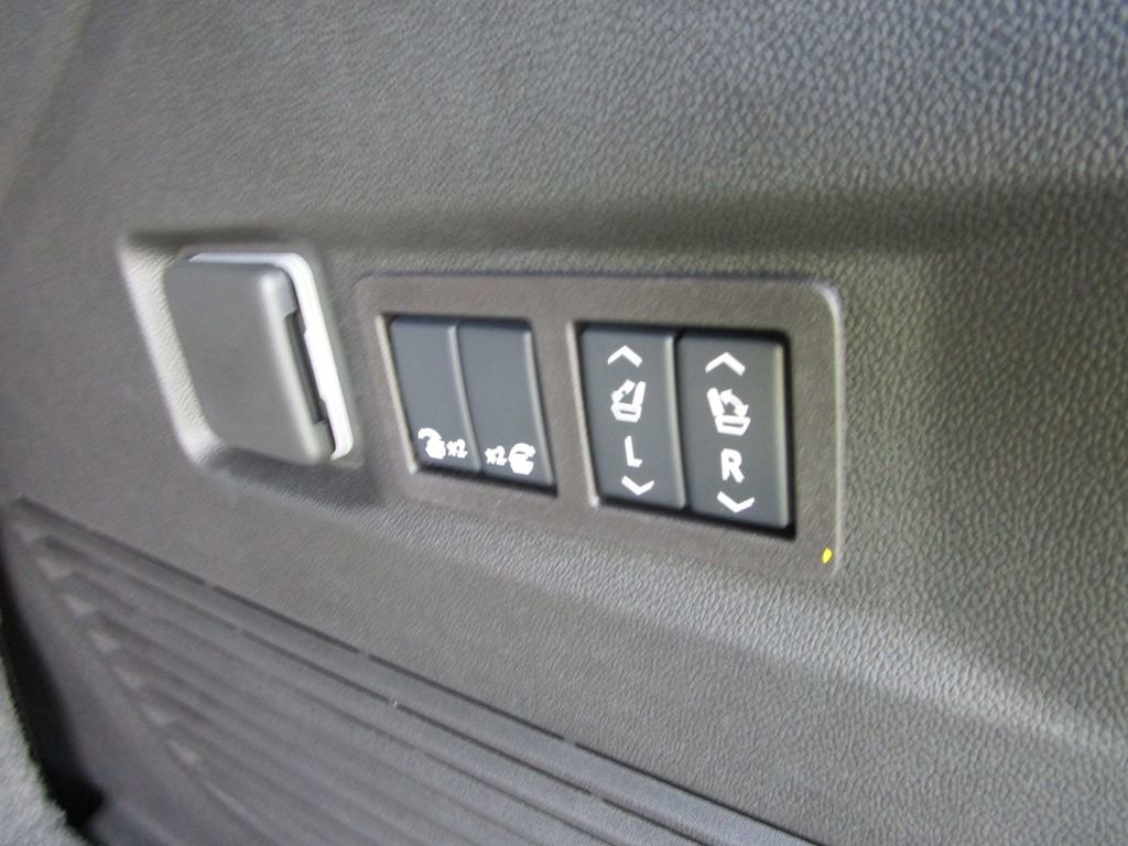 2026 Chevrolet Tahoe Premier - Photo 39