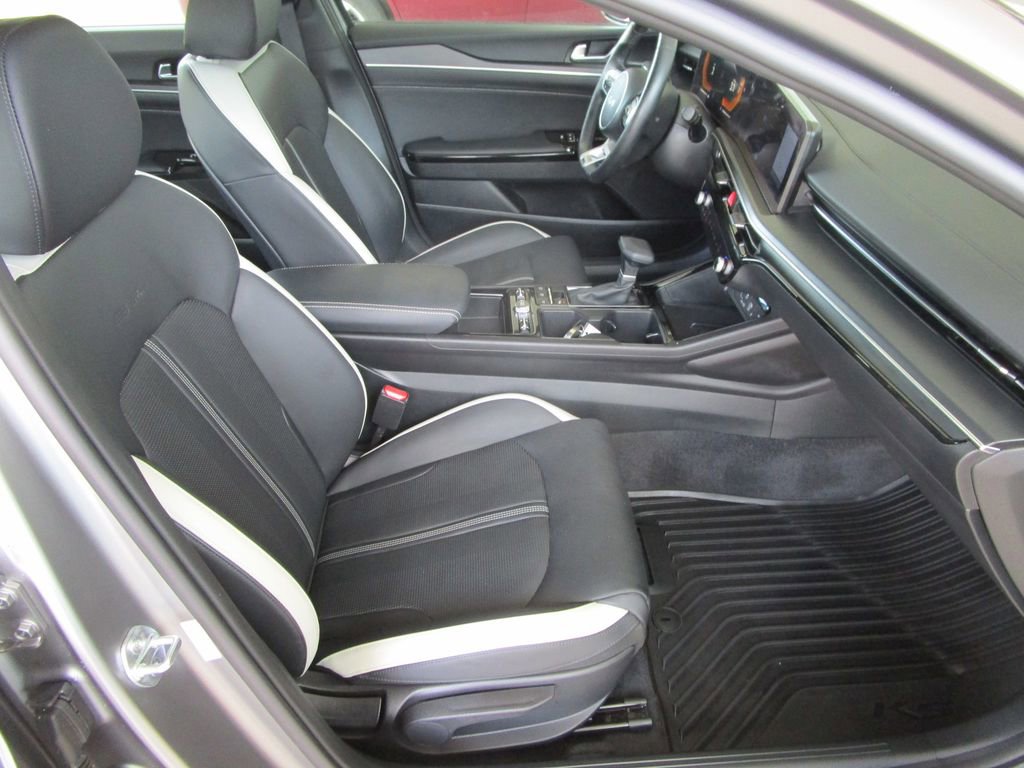 2025 Kia K5 GT-Line - Photo 22