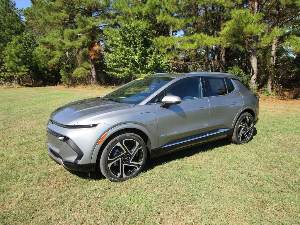 2026 Chevrolet Equinox EV 2LT's photo