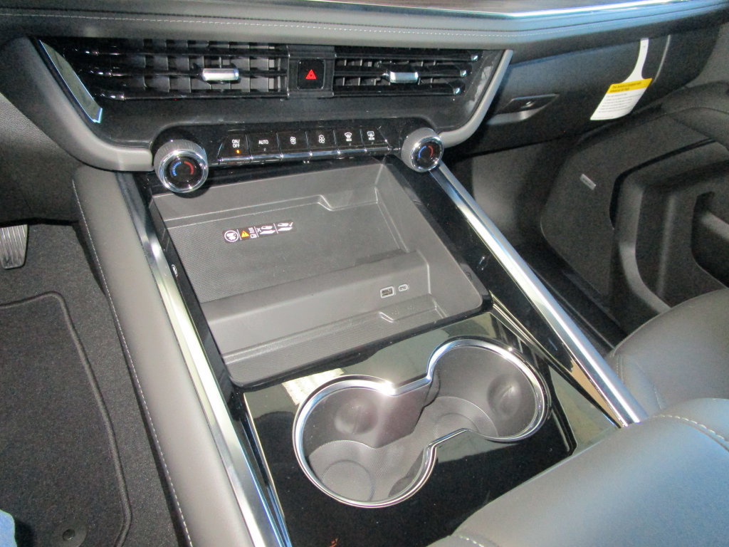 2026 Chevrolet Tahoe Z71 - Photo 36