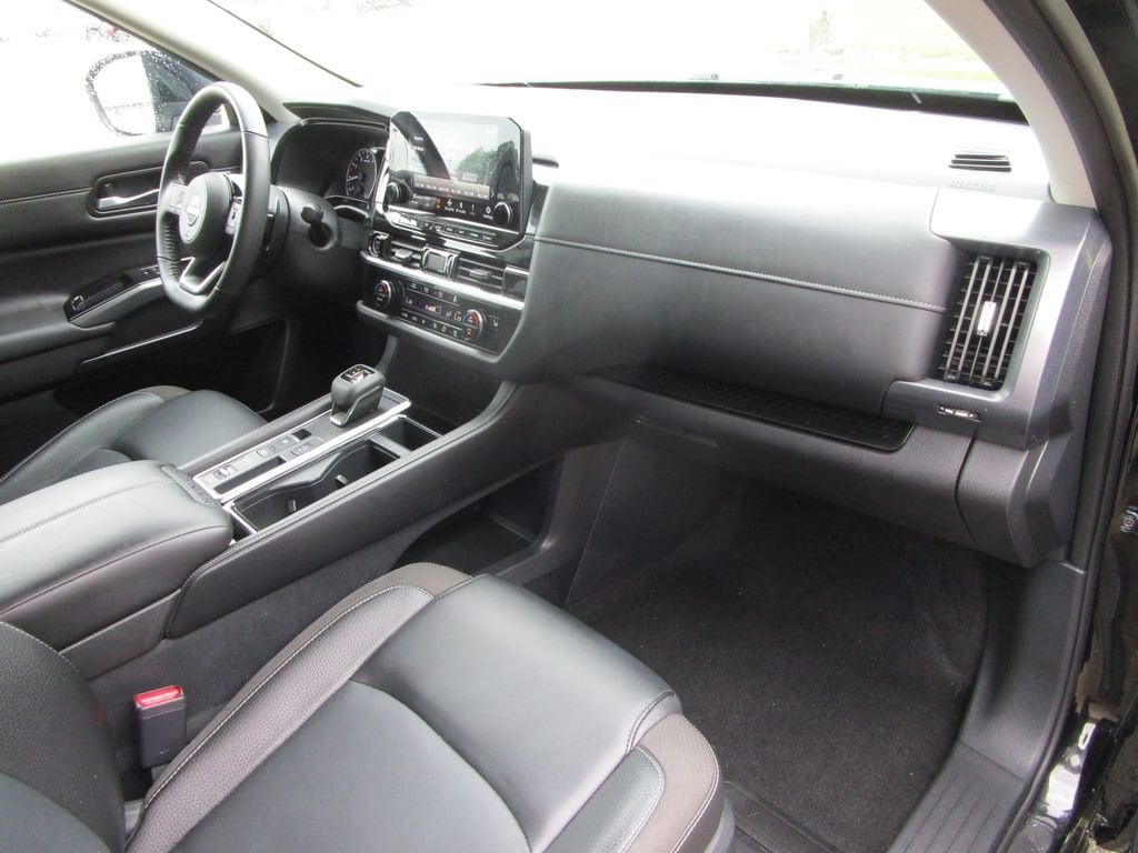 2024 Nissan Pathfinder SL - Photo 27