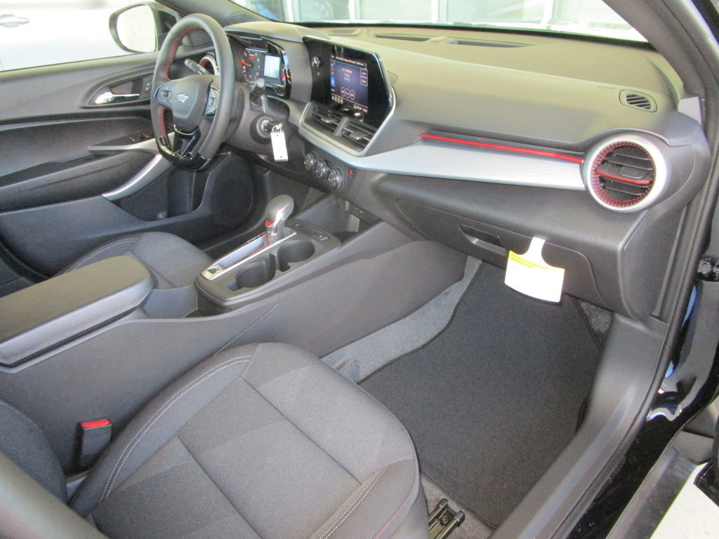 2026 Chevrolet Trax RS - Photo 25