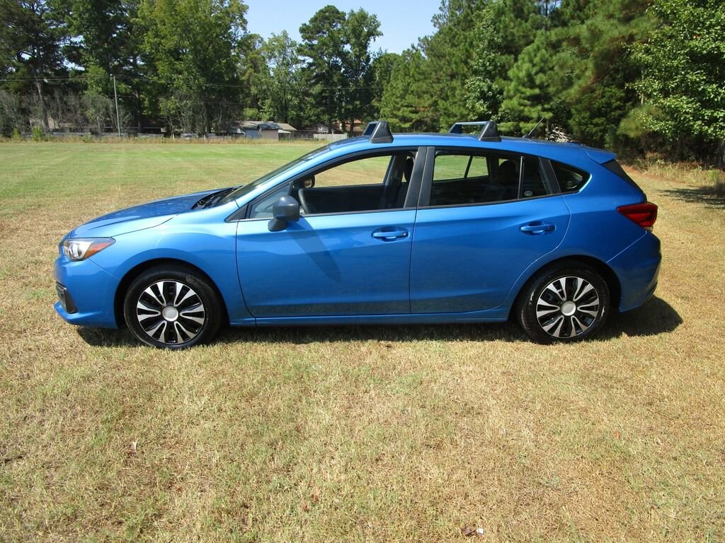 2023 Subaru Impreza Base photo 2