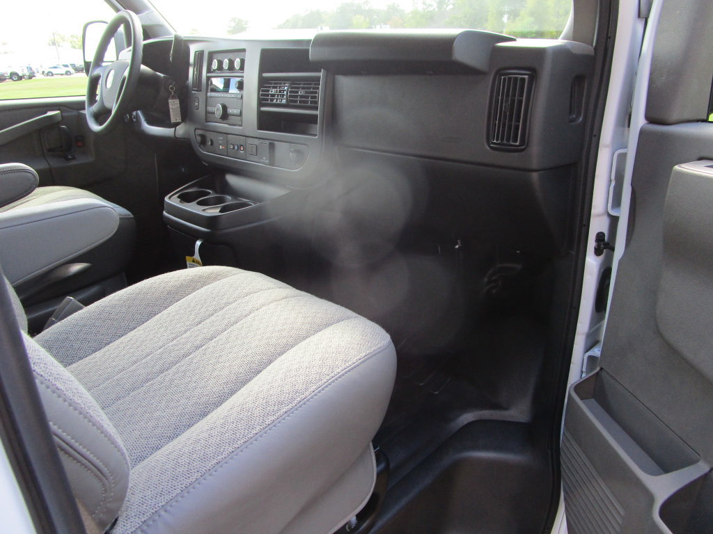 2025 Chevrolet Express Cargo Work Van - Photo 19