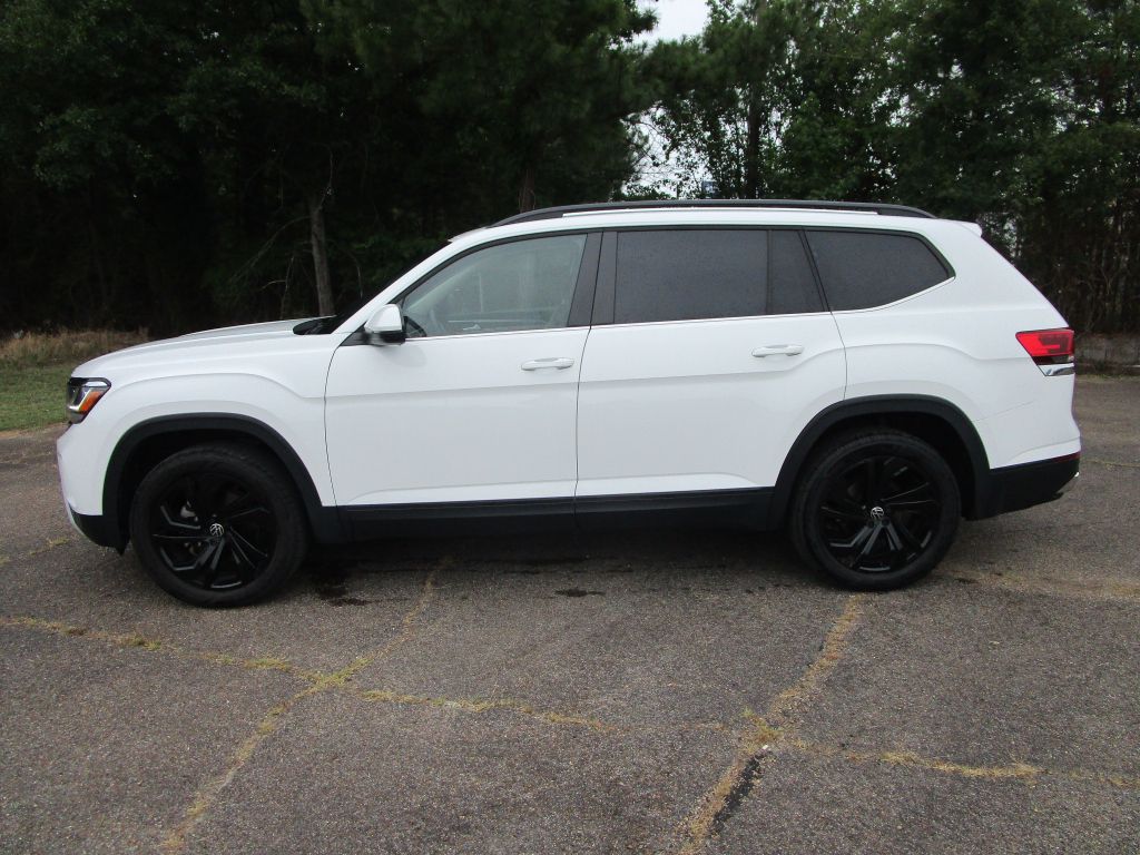 Used 2022 Volkswagen Atlas SE w/Tech with VIN 1V2HR2CA0NC545838 for sale in Columbus, MS