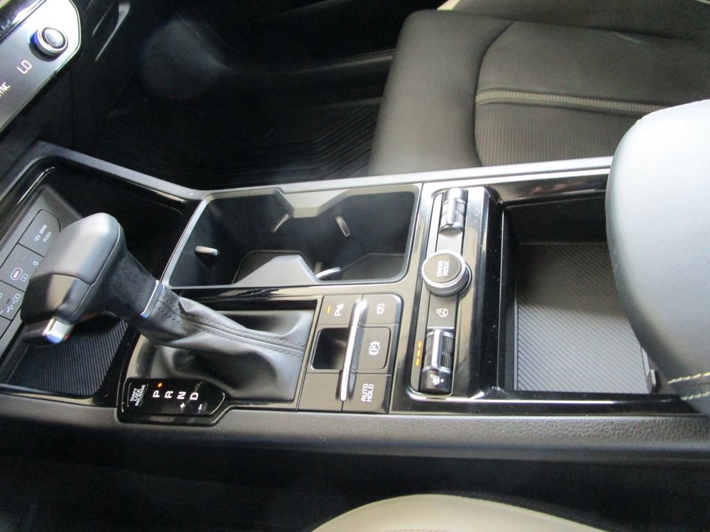 2025 Kia K5 GT-Line - Photo 28