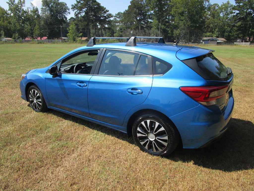 2023 Subaru Impreza Base photo 3