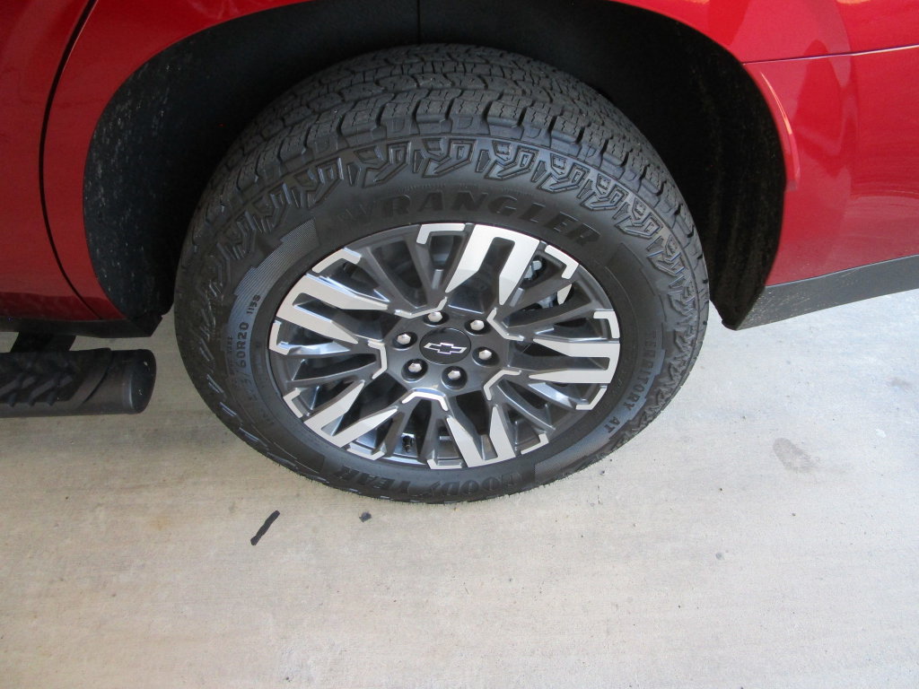 2026 Chevrolet Tahoe Z71 - Photo 10