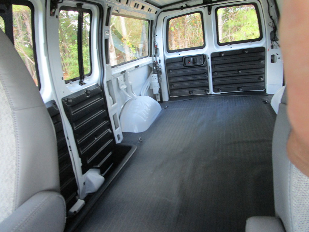 2025 Chevrolet Express Cargo Work Van - Photo 37