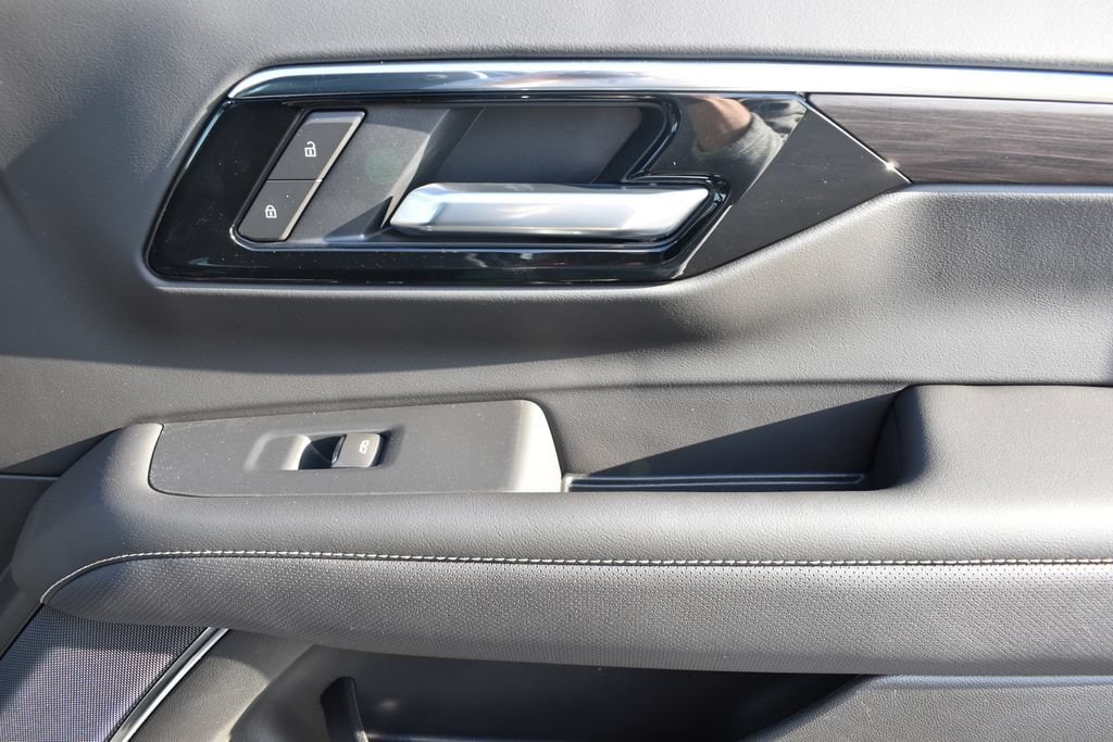 2026 Chevrolet Tahoe Premier - Photo 16
