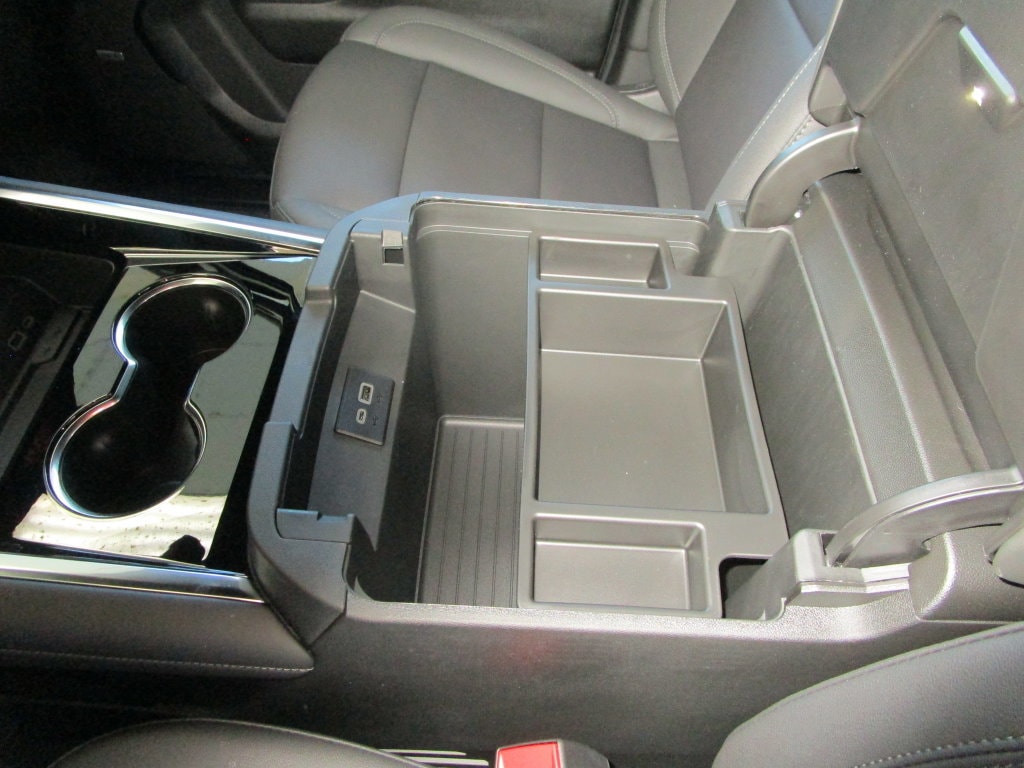 2026 Chevrolet Tahoe Z71 - Photo 38