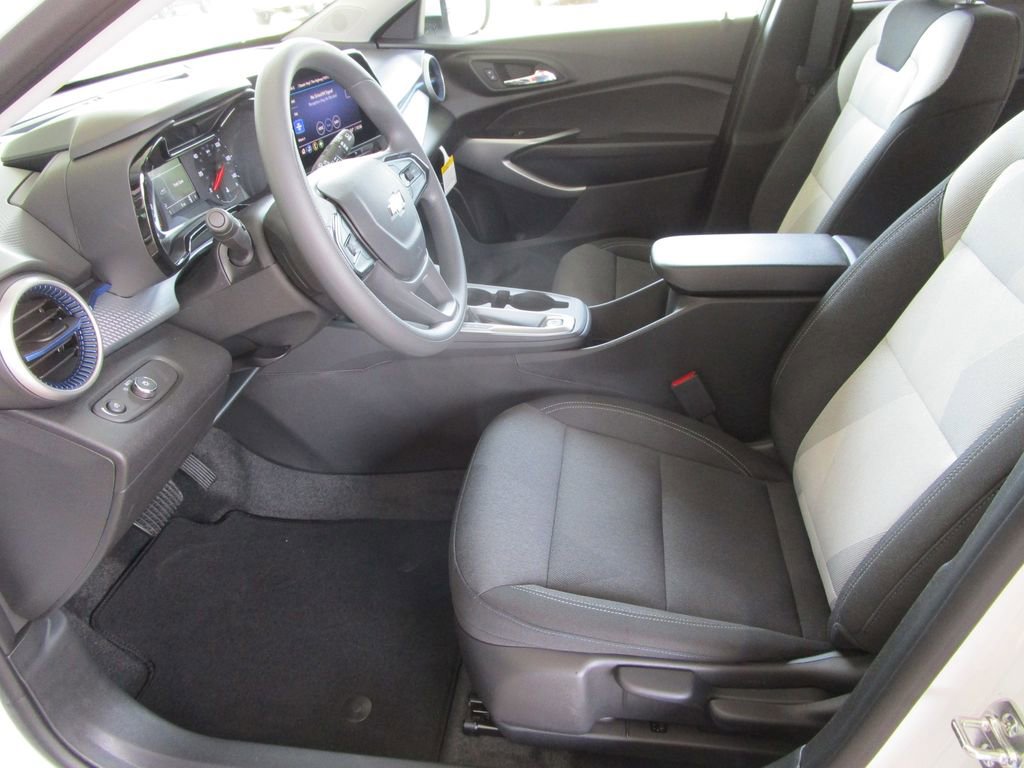 2026 Chevrolet Trax LS - Photo 15