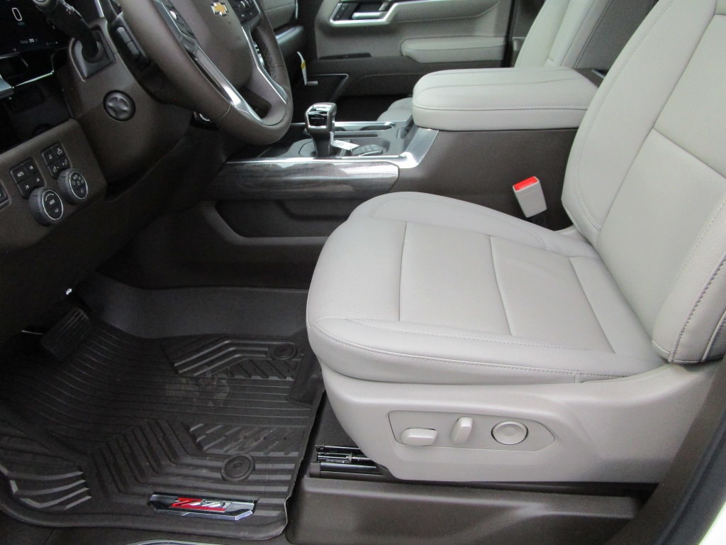 2026 Chevrolet Silverado 1500 LTZ - Photo 32