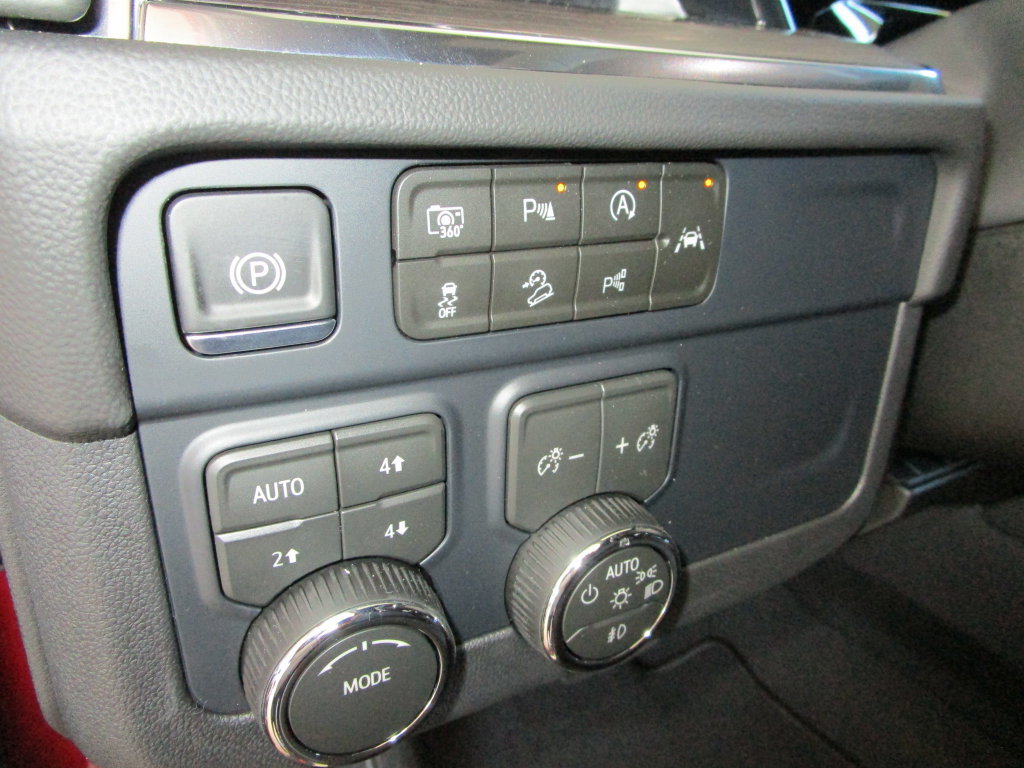 2026 Chevrolet Tahoe Z71 - Photo 31