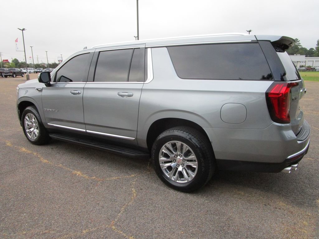 2023 Gmc Yukon XL Denali photo 3