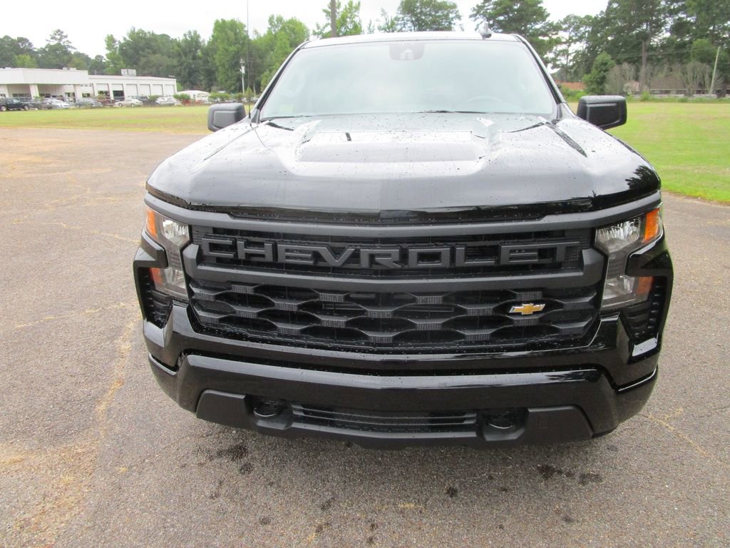 2026 Chevrolet Silverado 1500 Custom photo 3