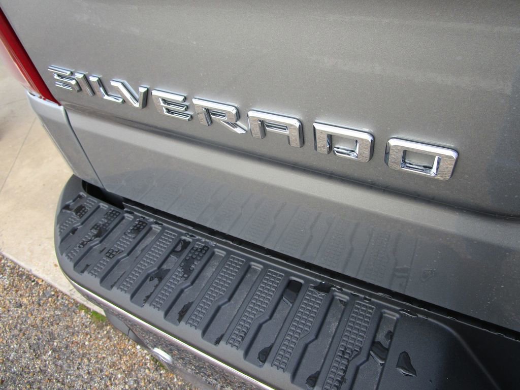 2026 Chevrolet Silverado 1500 LTZ - Photo 15
