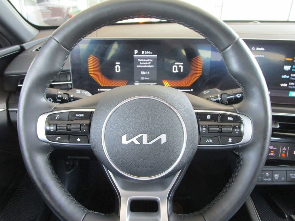 2025 Kia K5 GT-Line - Photo 24
