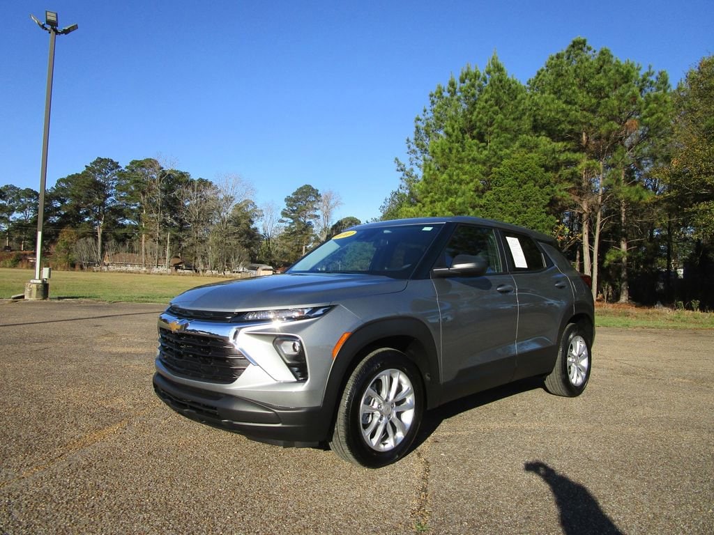 2025 Chevrolet Trailblazer LS's photo