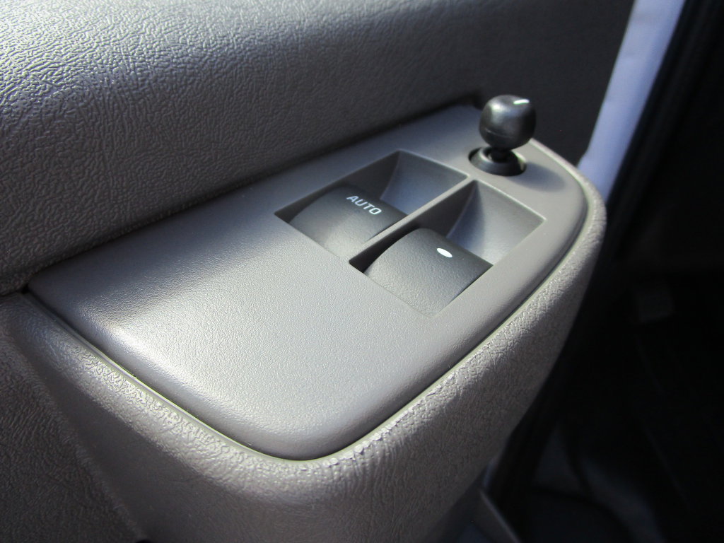 2025 Chevrolet Express Cargo Work Van - Photo 25