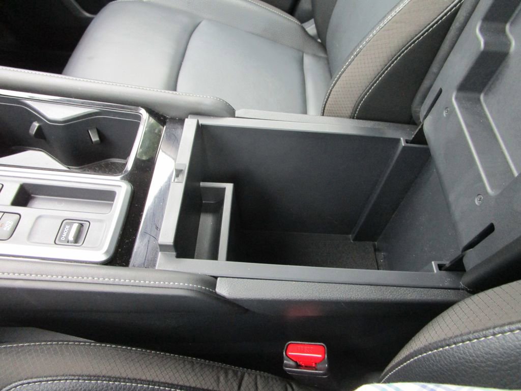 2024 Nissan Pathfinder SL - Photo 38