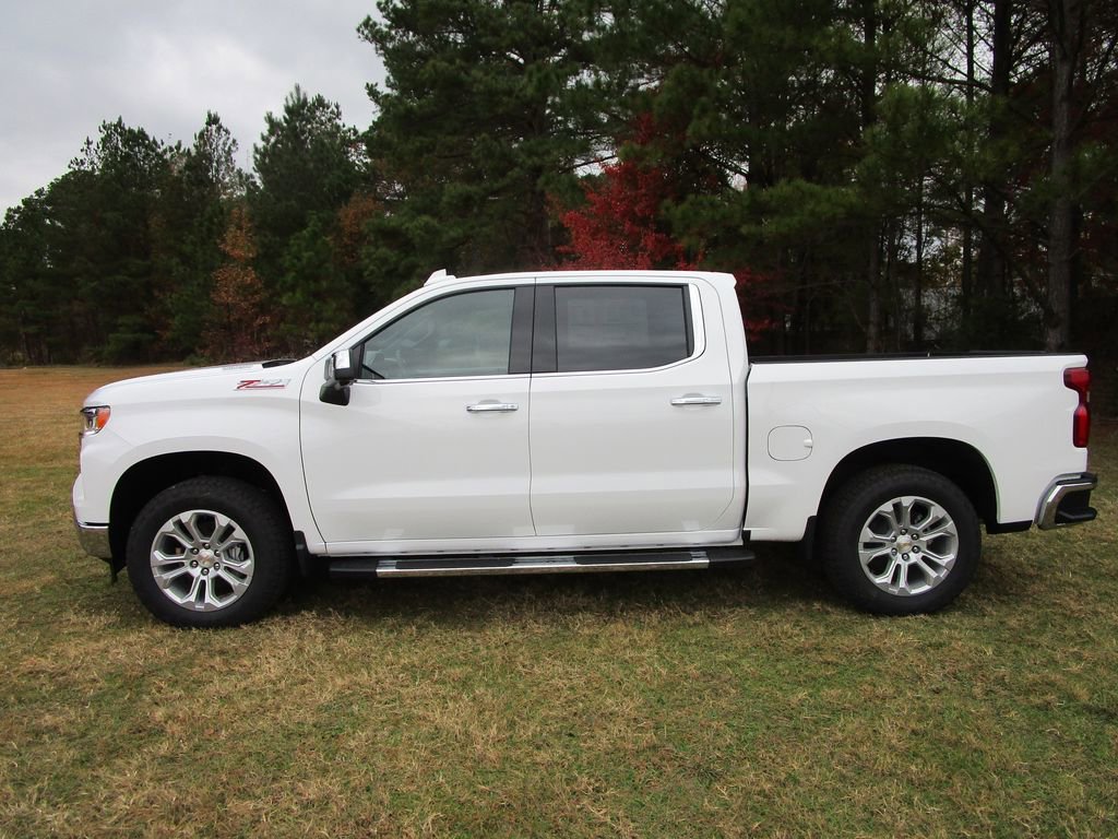 2026 Chevrolet Silverado 1500 LTZ photo 2