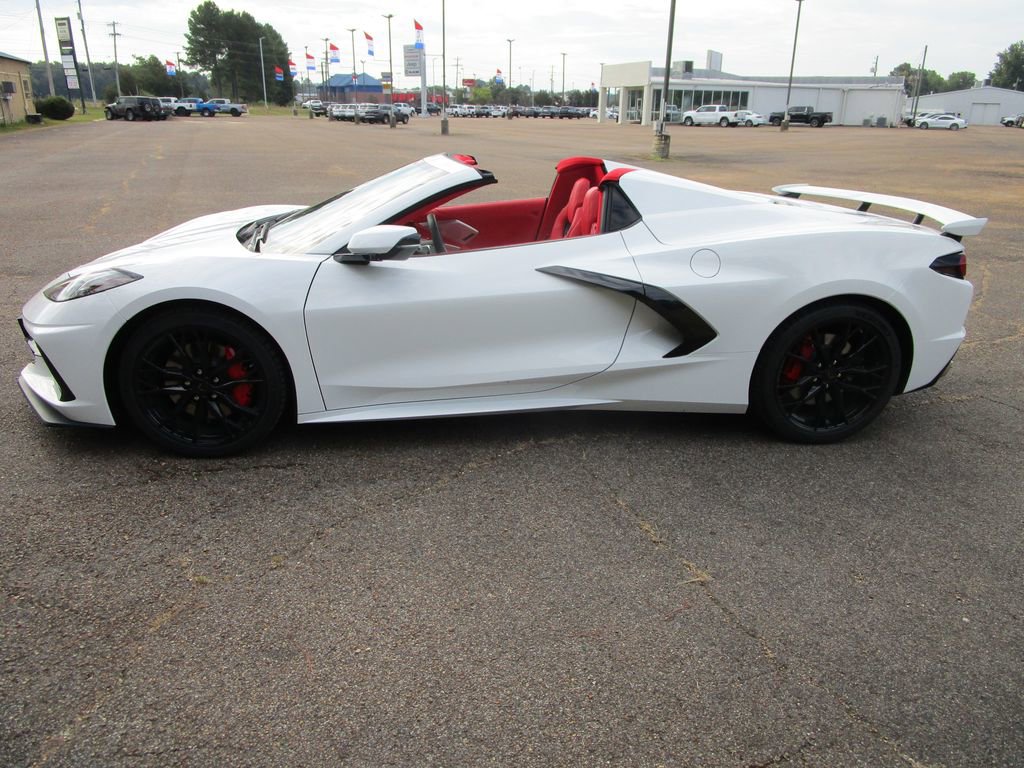 2026 Chevrolet Corvette Stingray 3LT Convertible photo 2