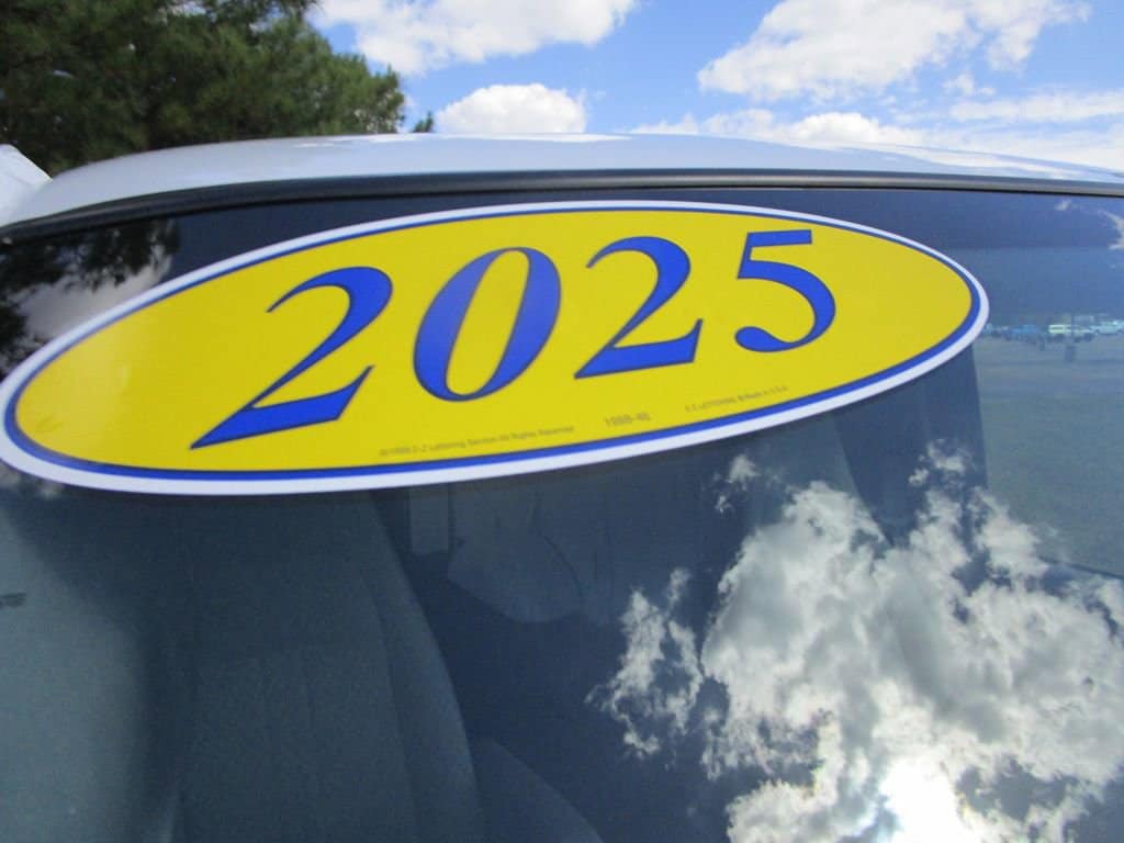 2025 Chevrolet Express Cargo Work Van - Photo 19