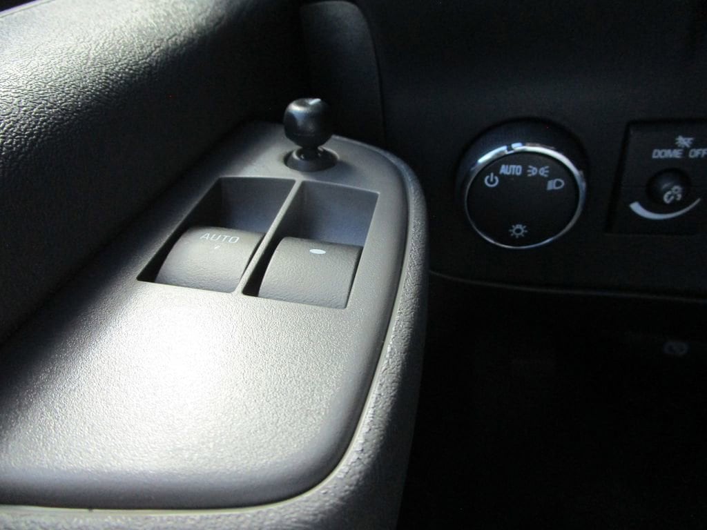 2025 Chevrolet Express Cargo Work Van - Photo 29