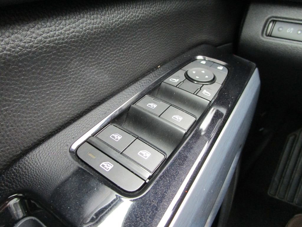 2024 Nissan Pathfinder SL - Photo 33