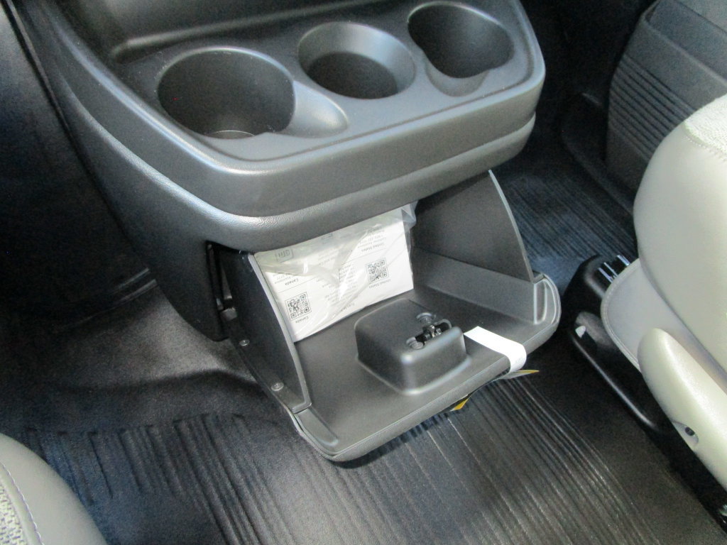 2025 Chevrolet Express Cargo Work Van - Photo 36
