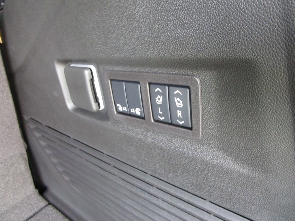 2026 Chevrolet Tahoe Premier - Photo 60