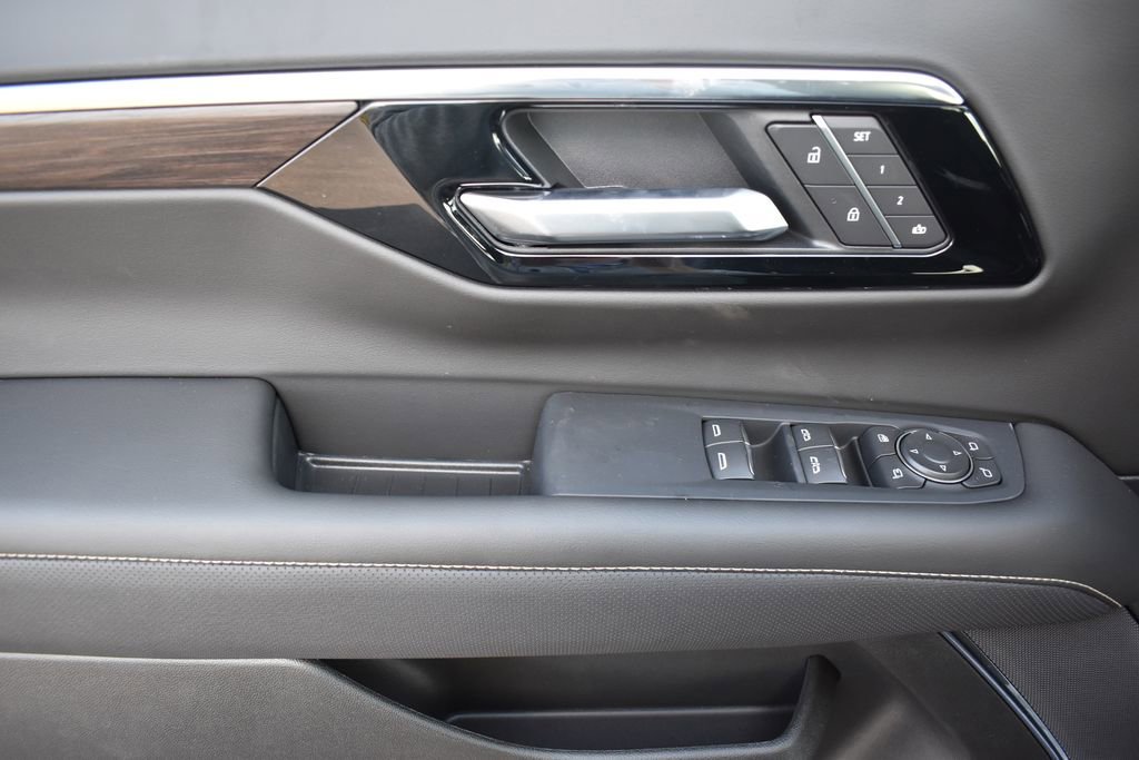 2026 Chevrolet Tahoe Premier - Photo 13