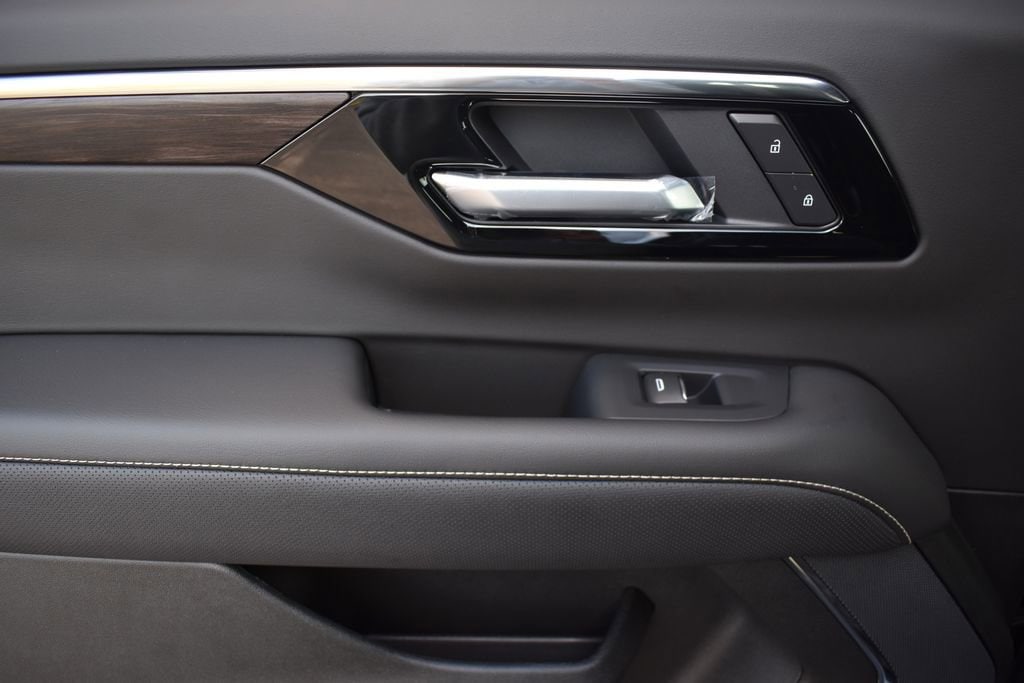 2026 Chevrolet Tahoe Premier - Photo 14