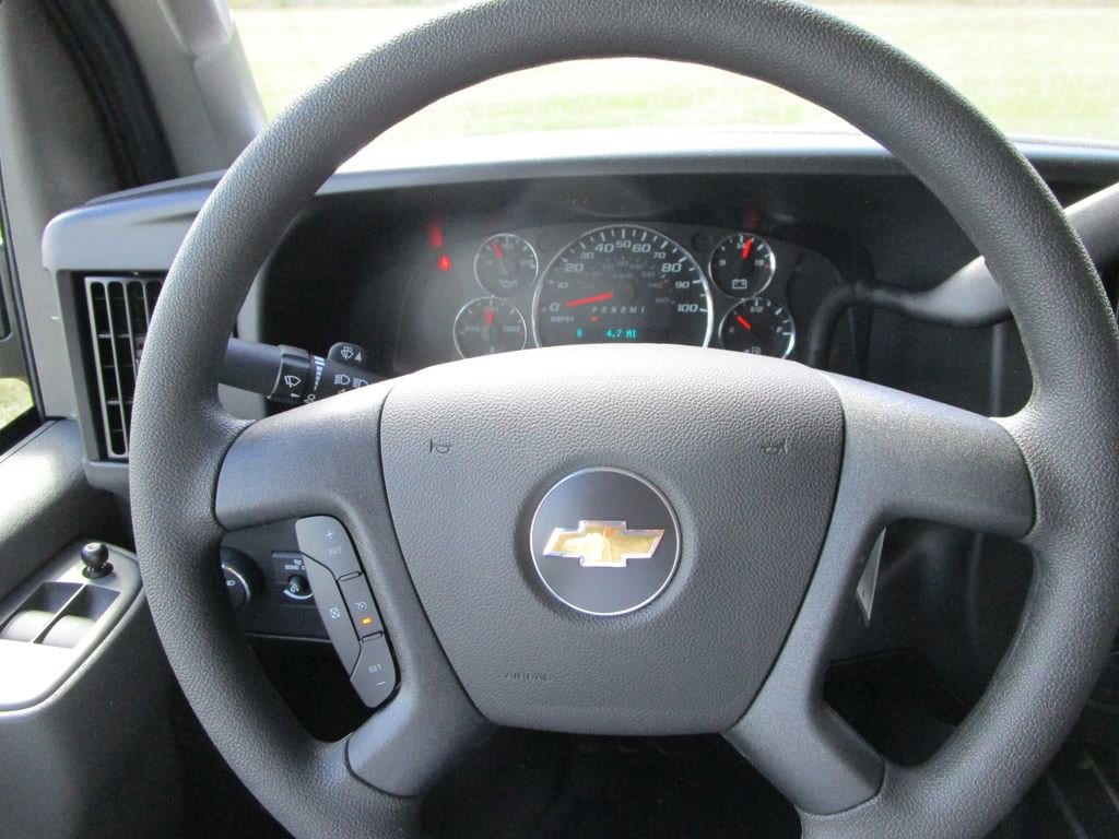 2025 Chevrolet Express Cargo Work Van - Photo 26