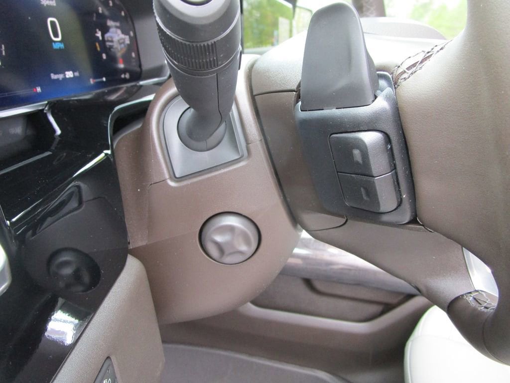2026 Chevrolet Silverado 1500 LTZ - Photo 39