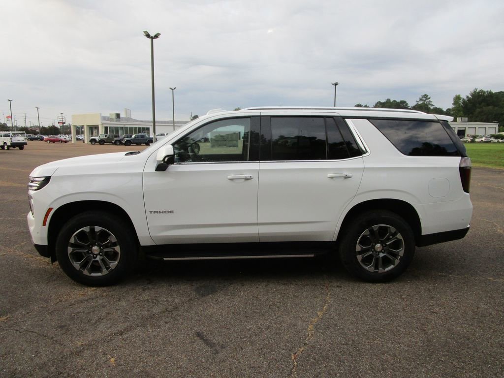 2025 Chevrolet Tahoe LT photo 2