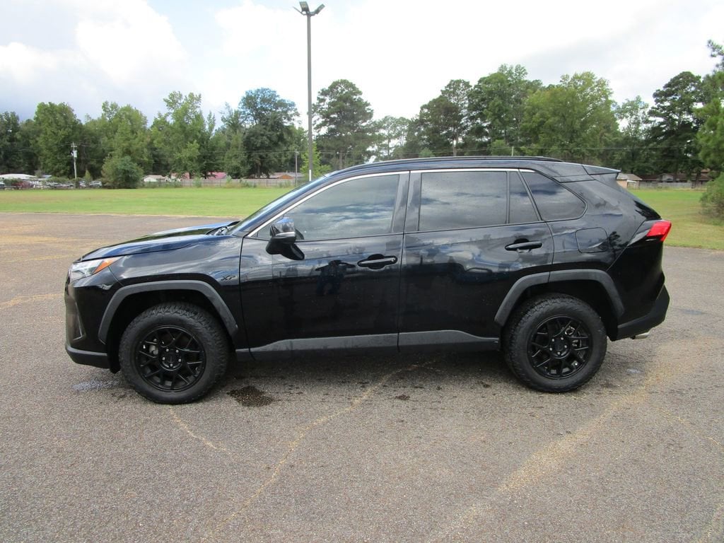 Used 2022 Toyota RAV4 XLE SUV
