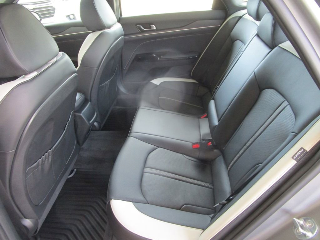 2025 Kia K5 GT-Line - Photo 14