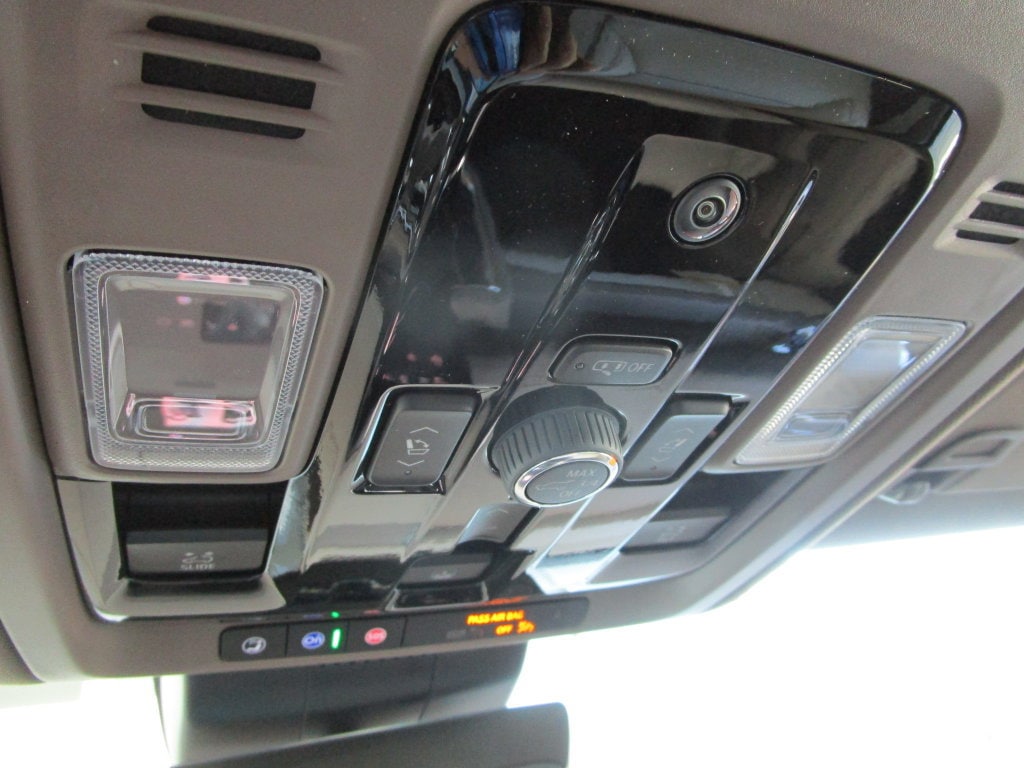 2026 GMC Yukon XL Denali - Photo 40