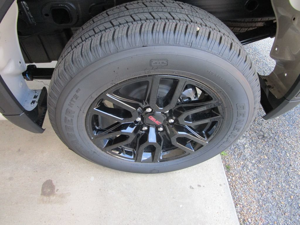 2026 GMC Sierra 1500 Pro - Photo 10