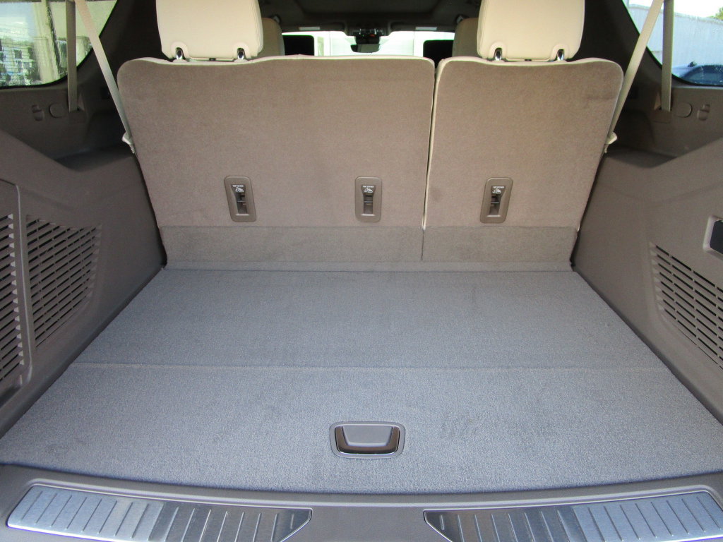 2026 GMC Yukon XL Denali - Photo 14